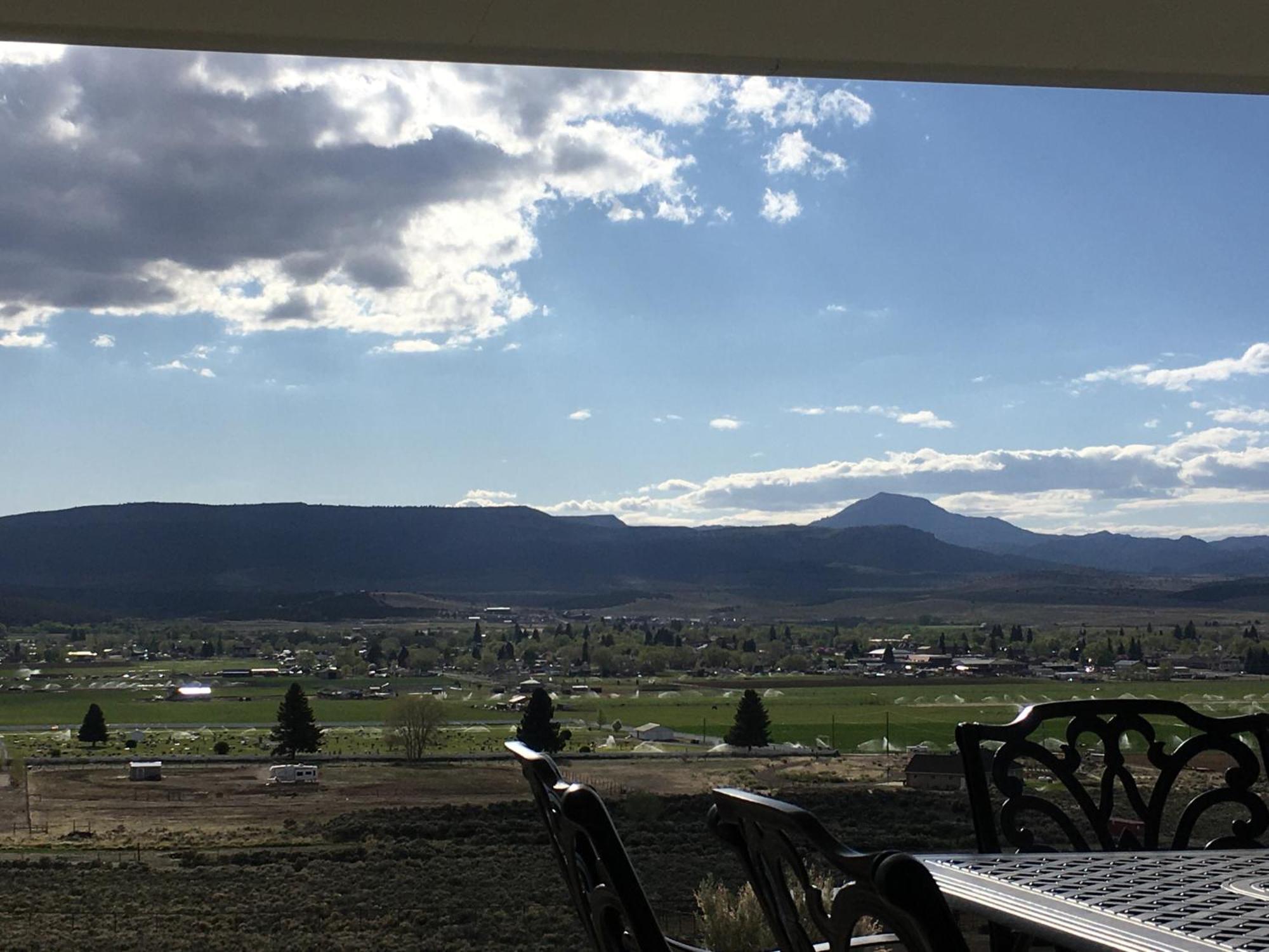 Hilltop Heaven - 5 Star Comfort And Views 판귀치 외부 사진